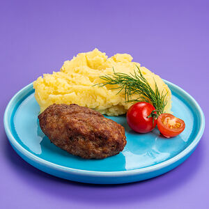 Котлетка мясная с картофельным пюре