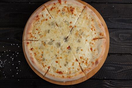 Пицца Кваттро Формаджи