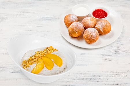 Завтрак с кашей и пончиками