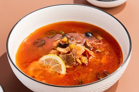 Томатный с телятиной