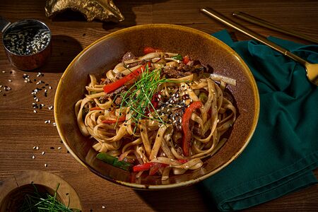 Удон с говядиной