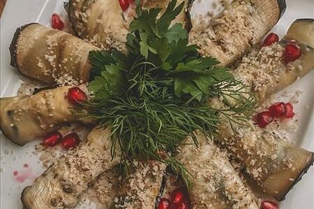 Рулетики из баклажан с творожным сыром и зеленью