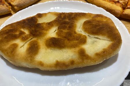 Пирожок с картофелем и грибами