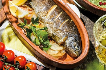 Речная форель запеченная