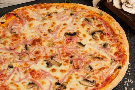 Пицца Прошутто