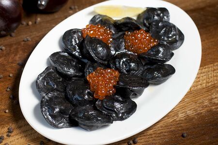 Пельмени Yves Saint-лосось