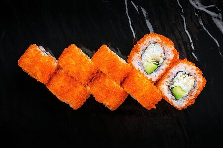 Ролл Калифорния с камчатским крабом