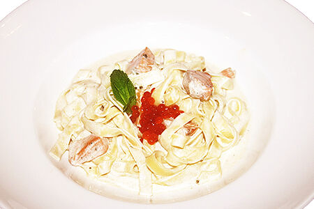 Феттуччине с лососем