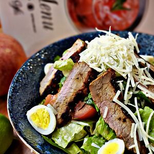 Աղցան տավարի սուկիով