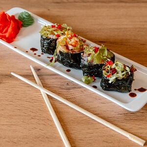 Гункан с угрем