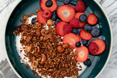 Мюсли со свежими ягодами