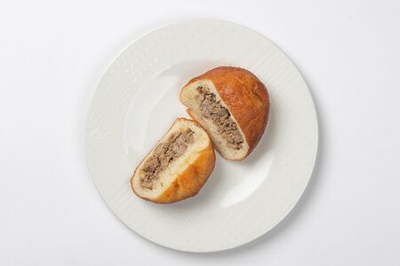 Пирожок жареный с мясом