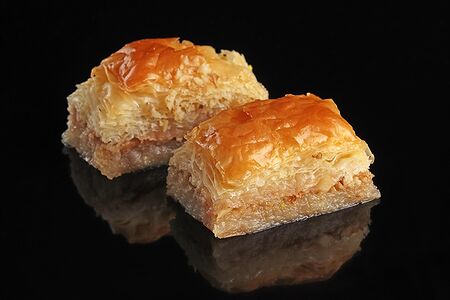 Пахлава сэндвич с грецким орехом