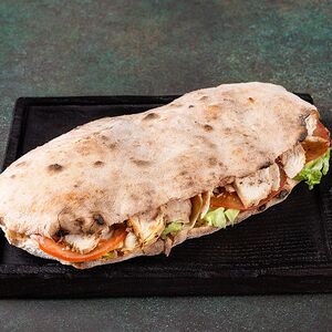 Неаполитанский сэндвич с запечённым куриным филе