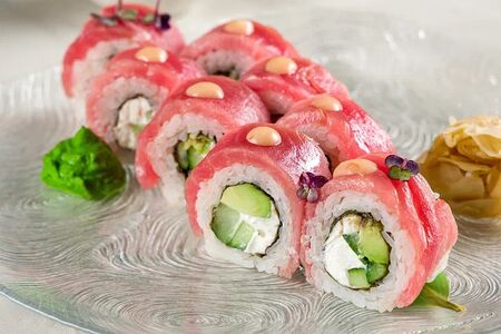 Ролл с тунцом