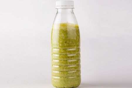 Смузи шпинат-кокос-банан-яблоко