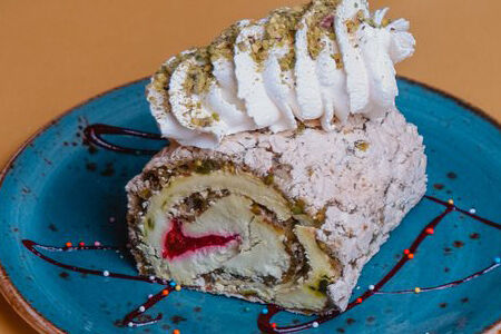 Фисташковый рулет