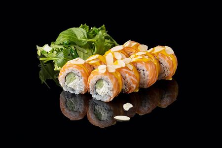 Филадельфия с нежным лососем