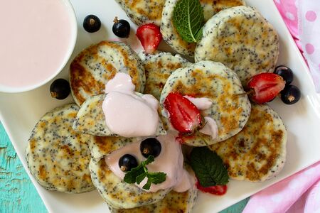 Сырники с маком