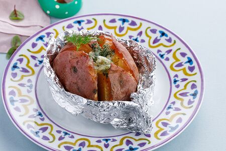 Запеченый картофель с чесноком