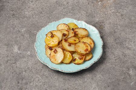 Картофель печеный с салом по-сибирски