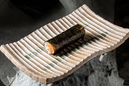 Hand roll лосось