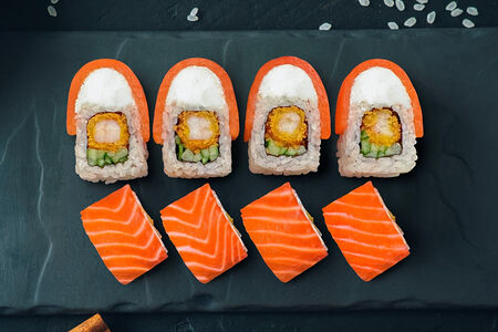 Император с лососем