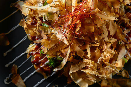 Окономияки с лососем