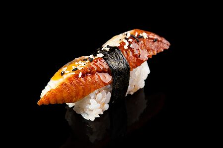 Суши Копченый угорь