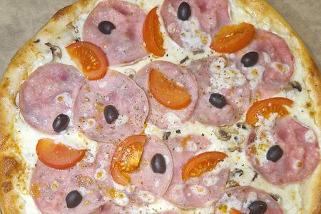 Пицца с ветчиной и грибами 35см