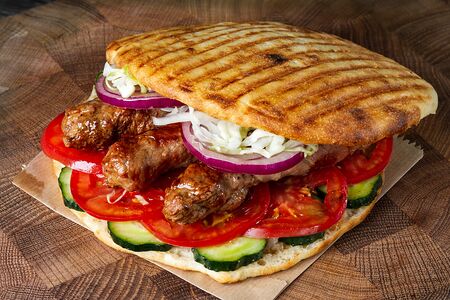 Чевапчичи в беконе