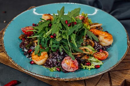 Салат с морепродуктами