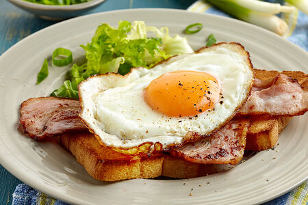 Яичница с беконом