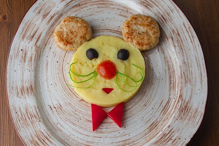 Веселый мышонок