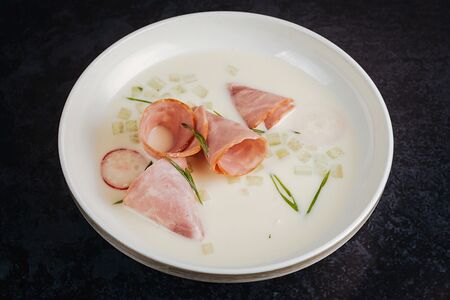 Окрошка с ветчиной