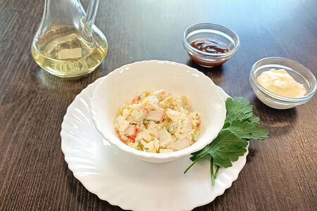 Салат крабовые палочки