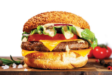 Гриль бургер с соусом биг тейсти