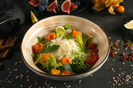 Цезарь с лососем