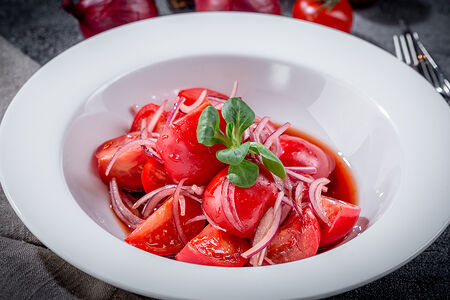 Салат из помидоров бычье сердце