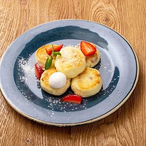 Сырники с изюмом по-домашнему