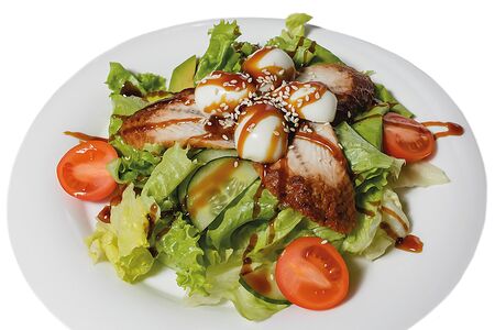 Унаги то абокадо сарада