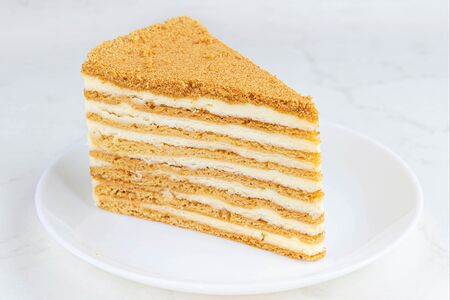 Торт Медовый домашний (кусочек)