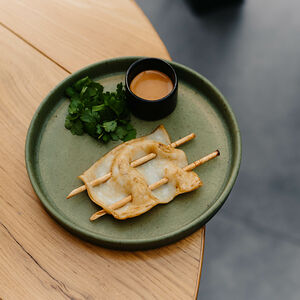 Кушияки из кальмара с соусом Спайси-Кунг