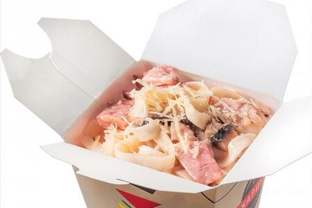 Фетучини с беконом и грибами