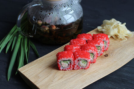 Ролл Калифорния с крабом