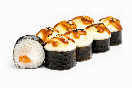 Запеченный ролл с острым лососем