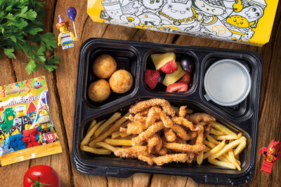 Обед с куриными стрипсами