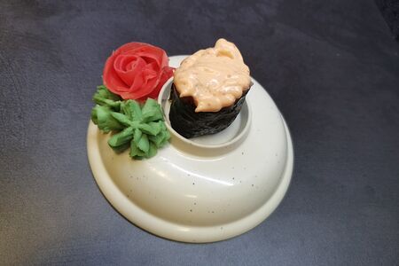 Суши №17 Острая креветка