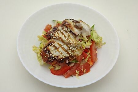 Унаги сарада