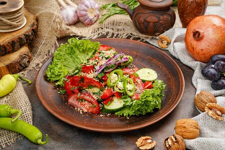 Салат овощной по-грузински